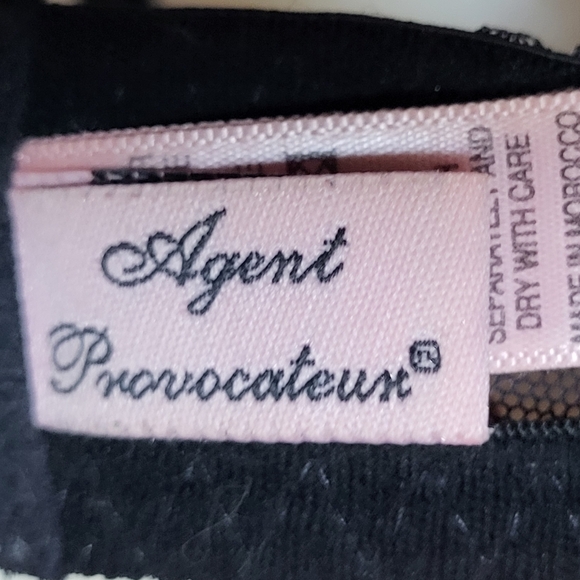 Rare Find! Agent Provocateur Black and White Fenella Collection Bra - 36D - Picture 4 of 7